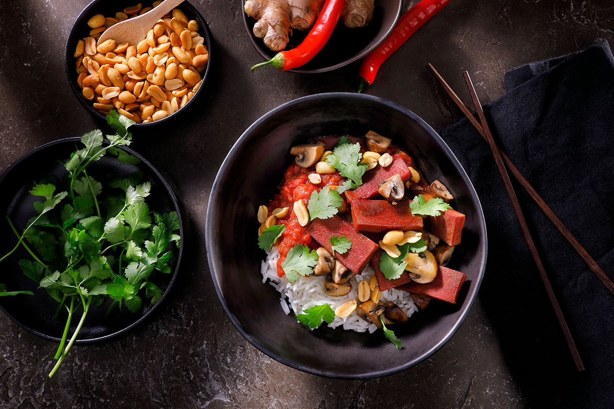 ZWAN - Chicken Luncheon Meat Hot & Spicy - Basmati rice with spicy tomato sauce and mushrooms 1200